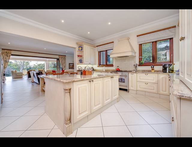 5 BEDROOM HOUSE FOR SALE IN BRYANSTON